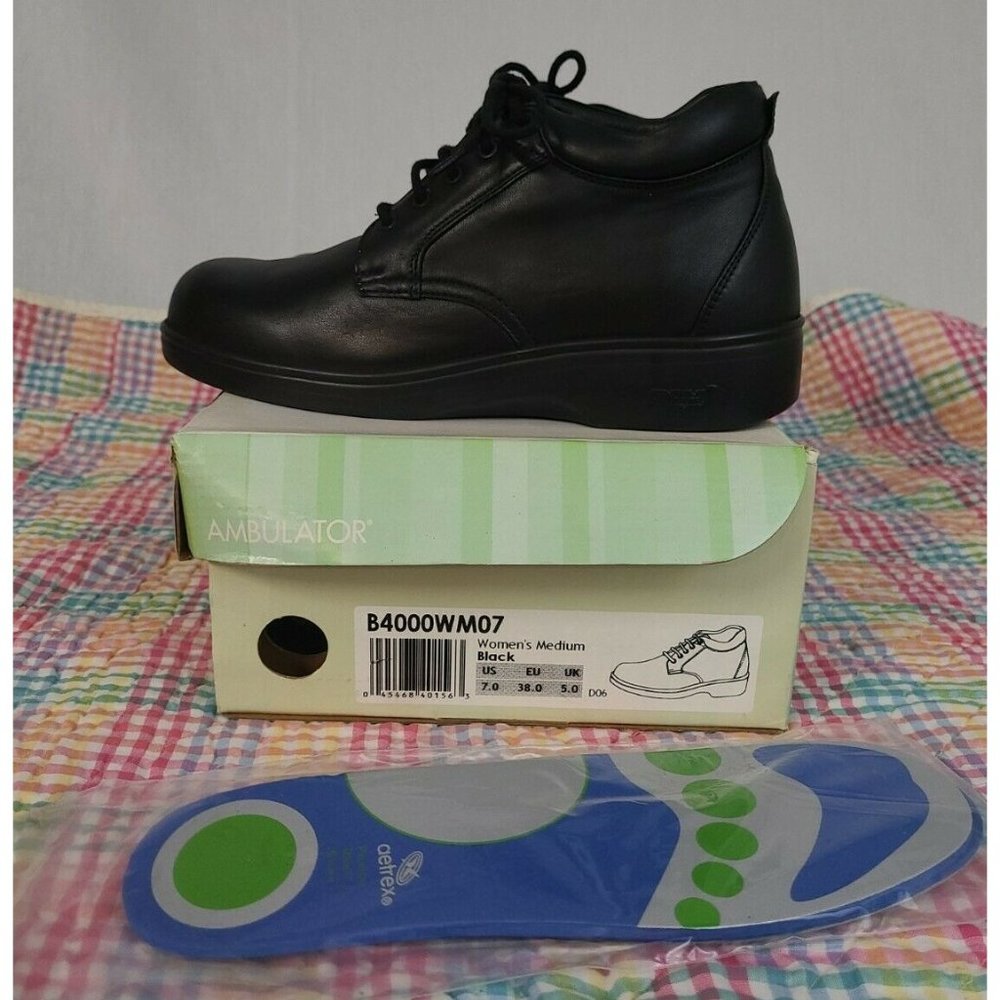 New Apex Ambulator B4000 Womens 7 Ankle high shoes